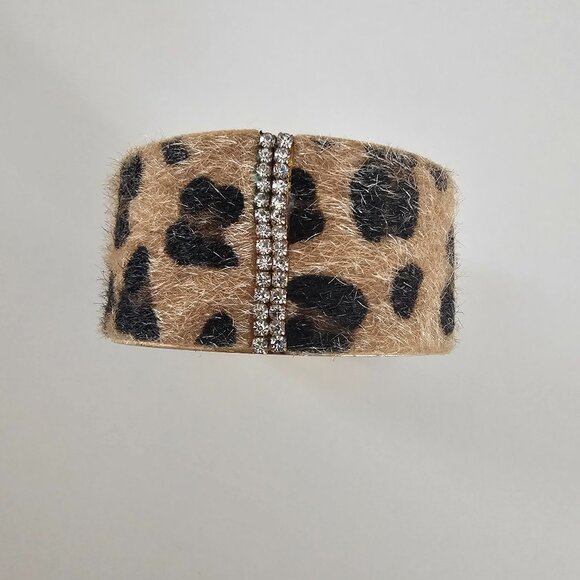 Leopard Print Long Necklace and Bangle Cuff - Picture 12 of 14
